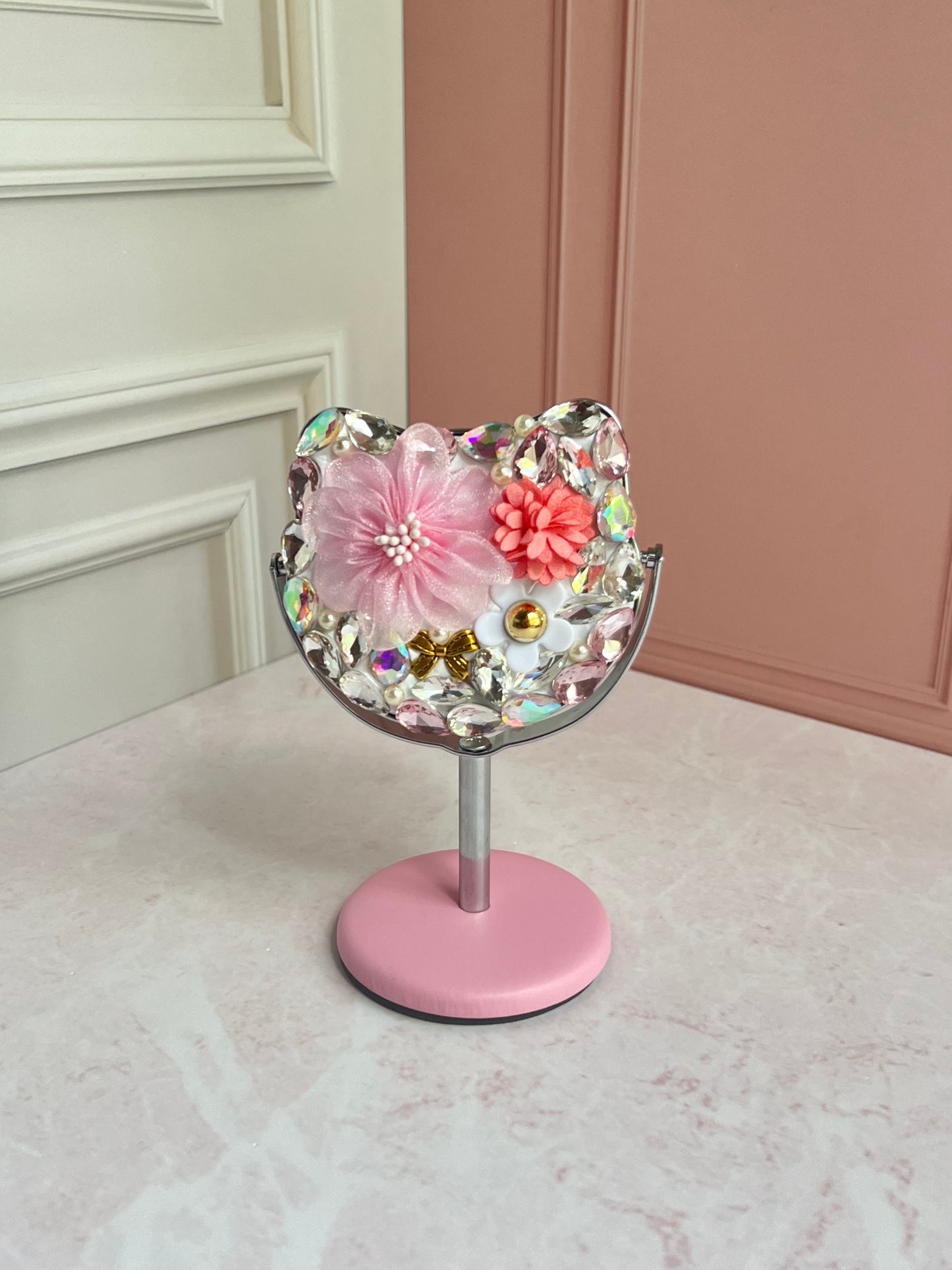 Hello kitty mirror