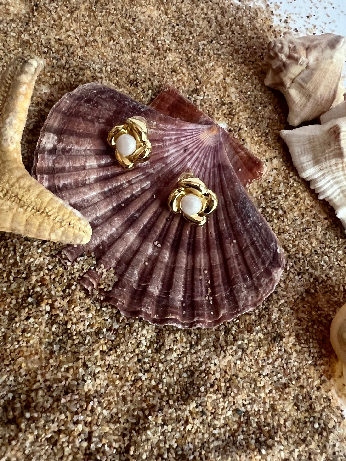 Summer pearl stud
