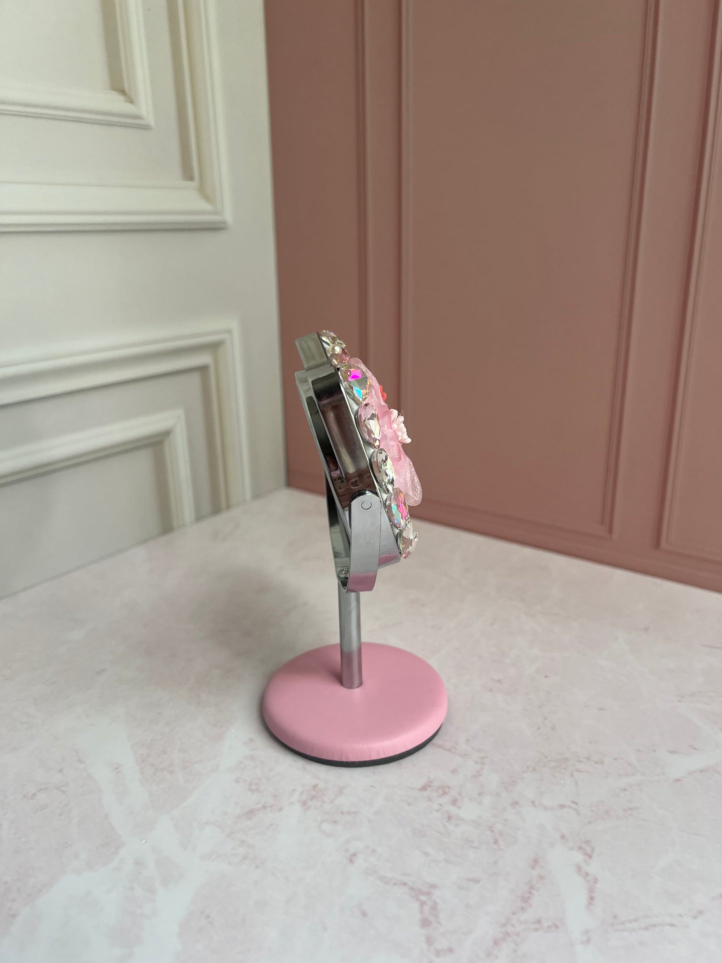 Hello kitty mirror