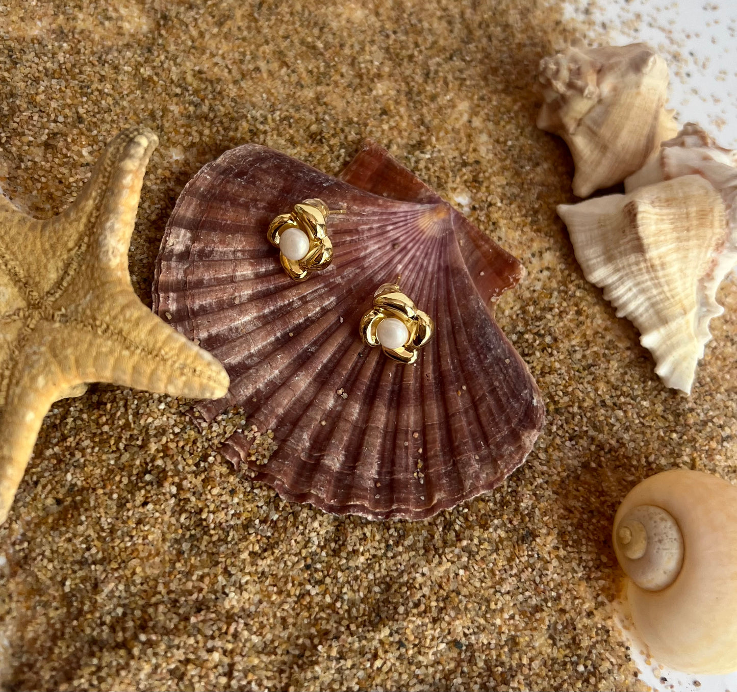 Summer pearl stud