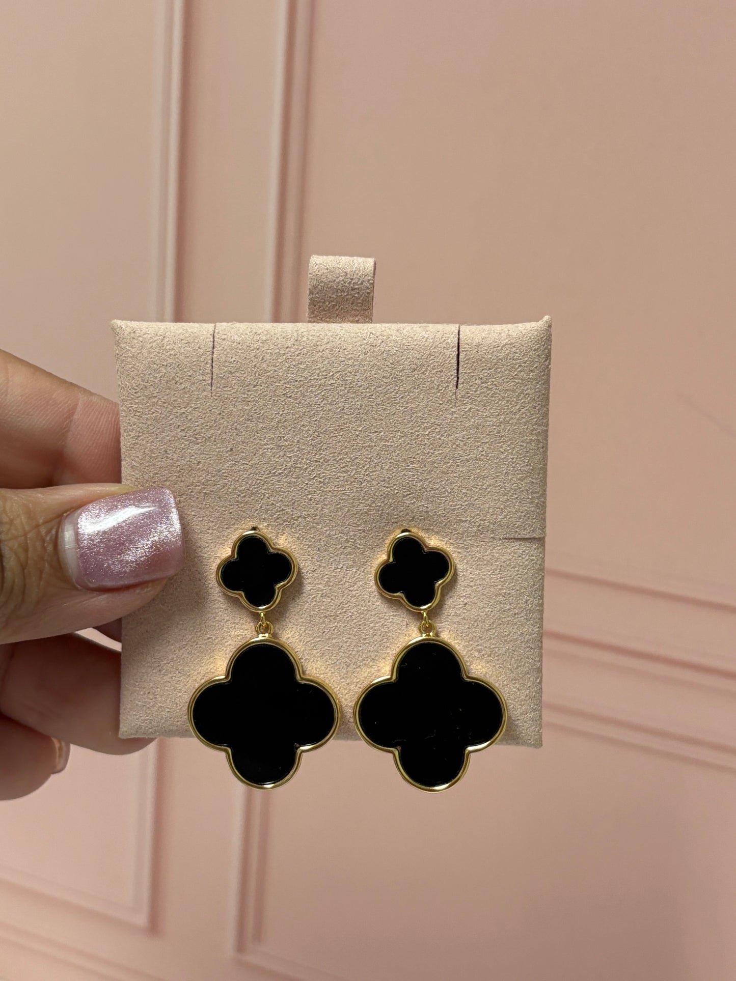 Meri Van Earrings