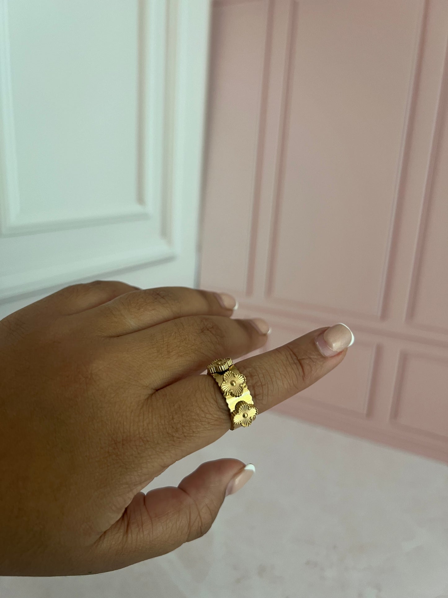 Van Gold Ring