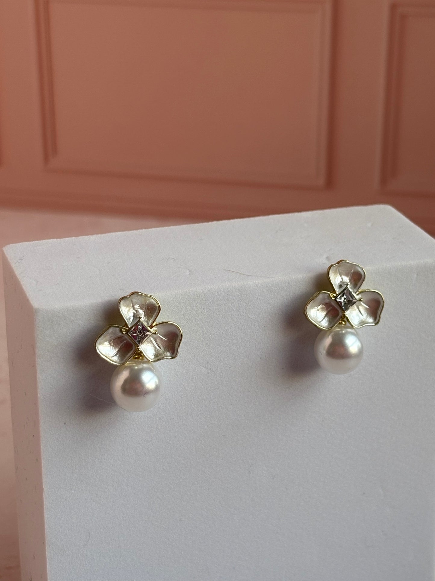 Pearl Flower Earrings