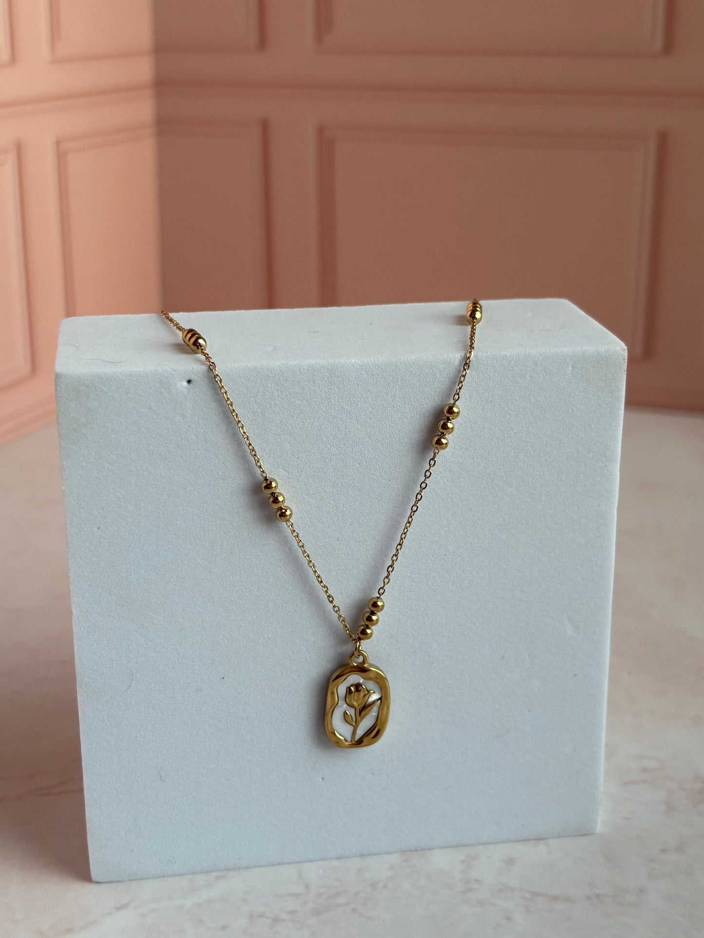 White rose necklace