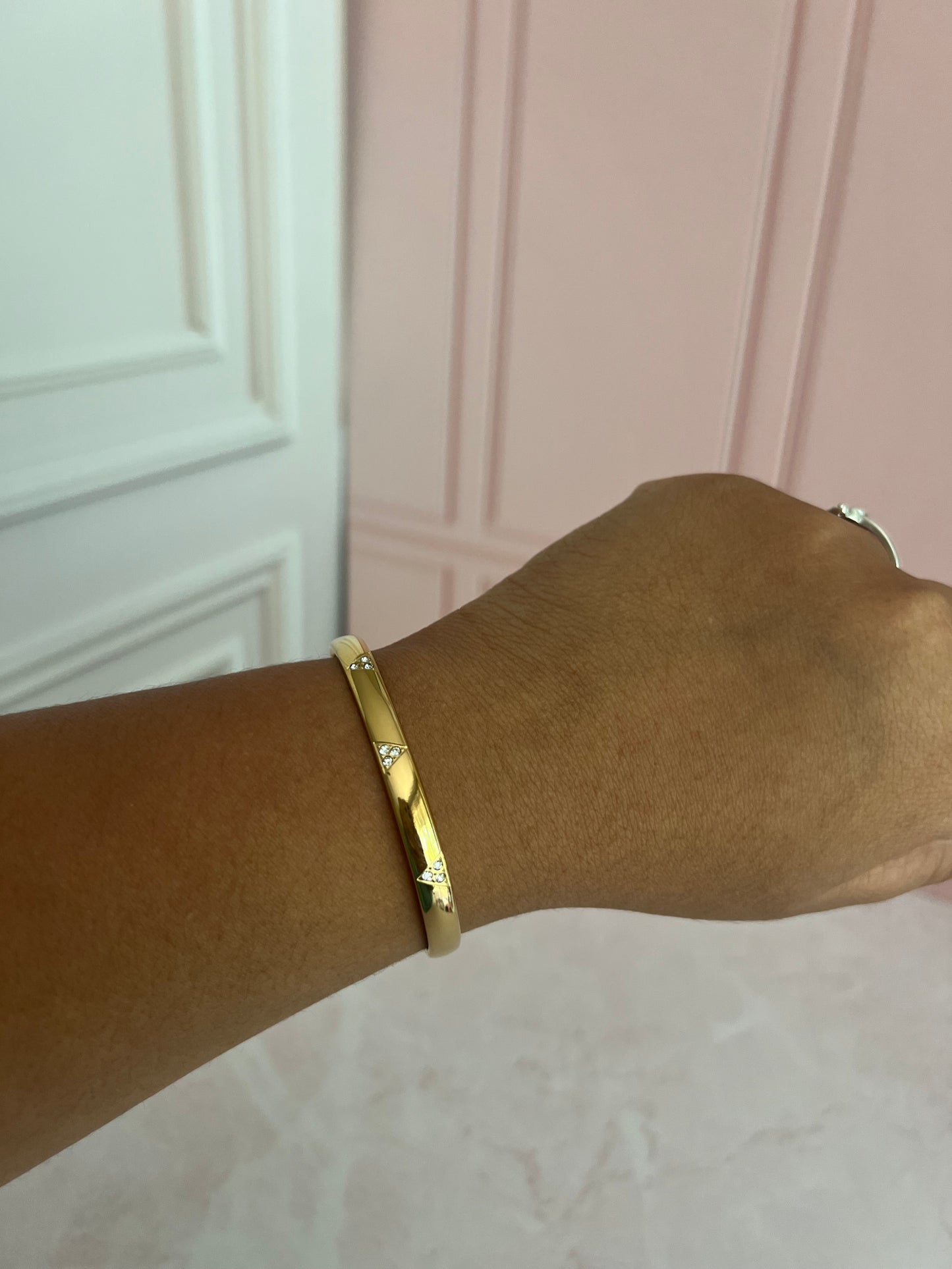 Gold Bangle Bracelet 01