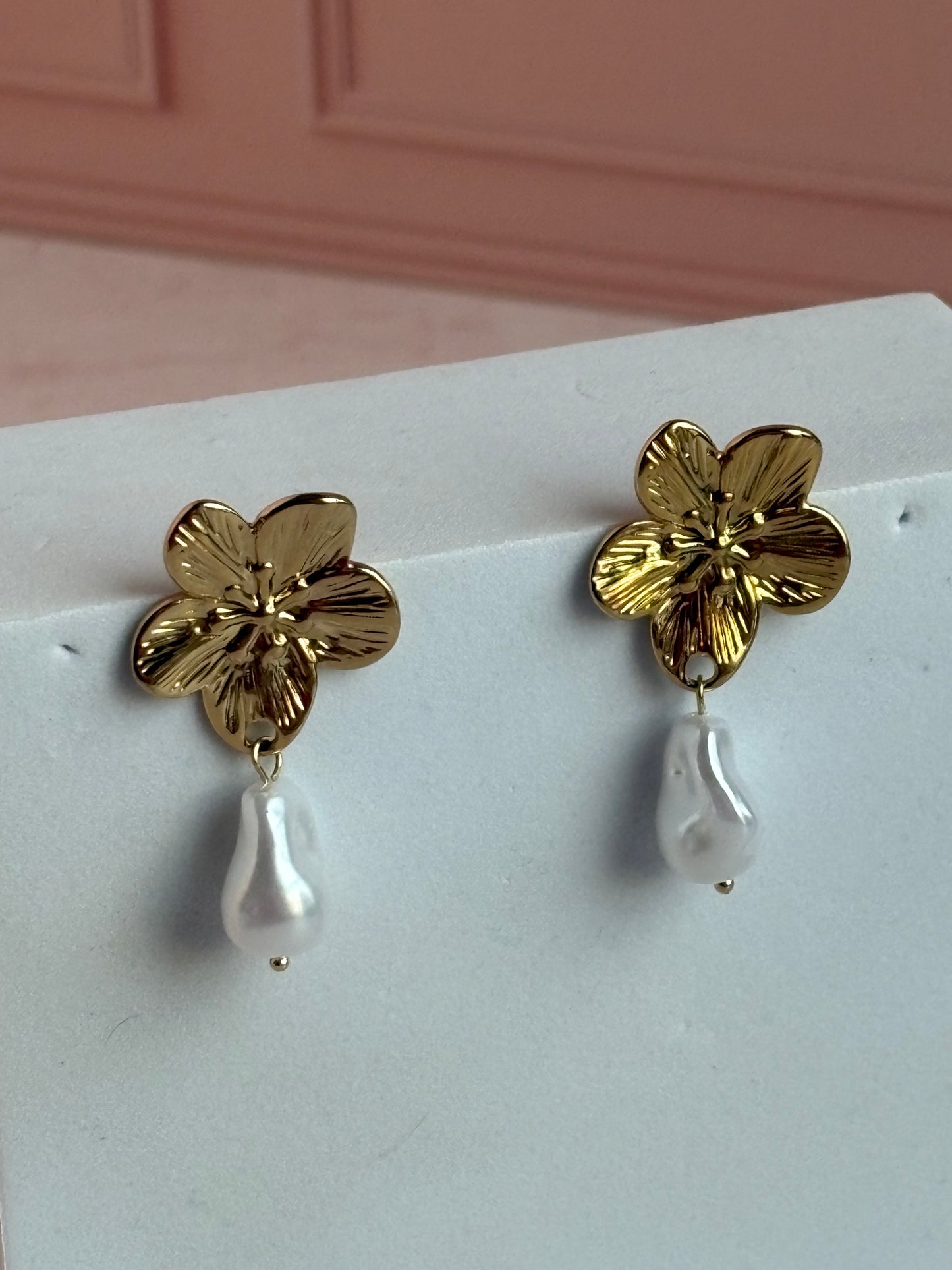Lily Earrings
