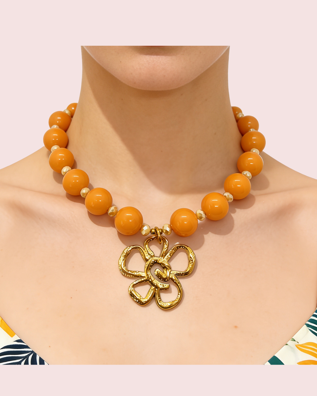 Statement flower necklace
