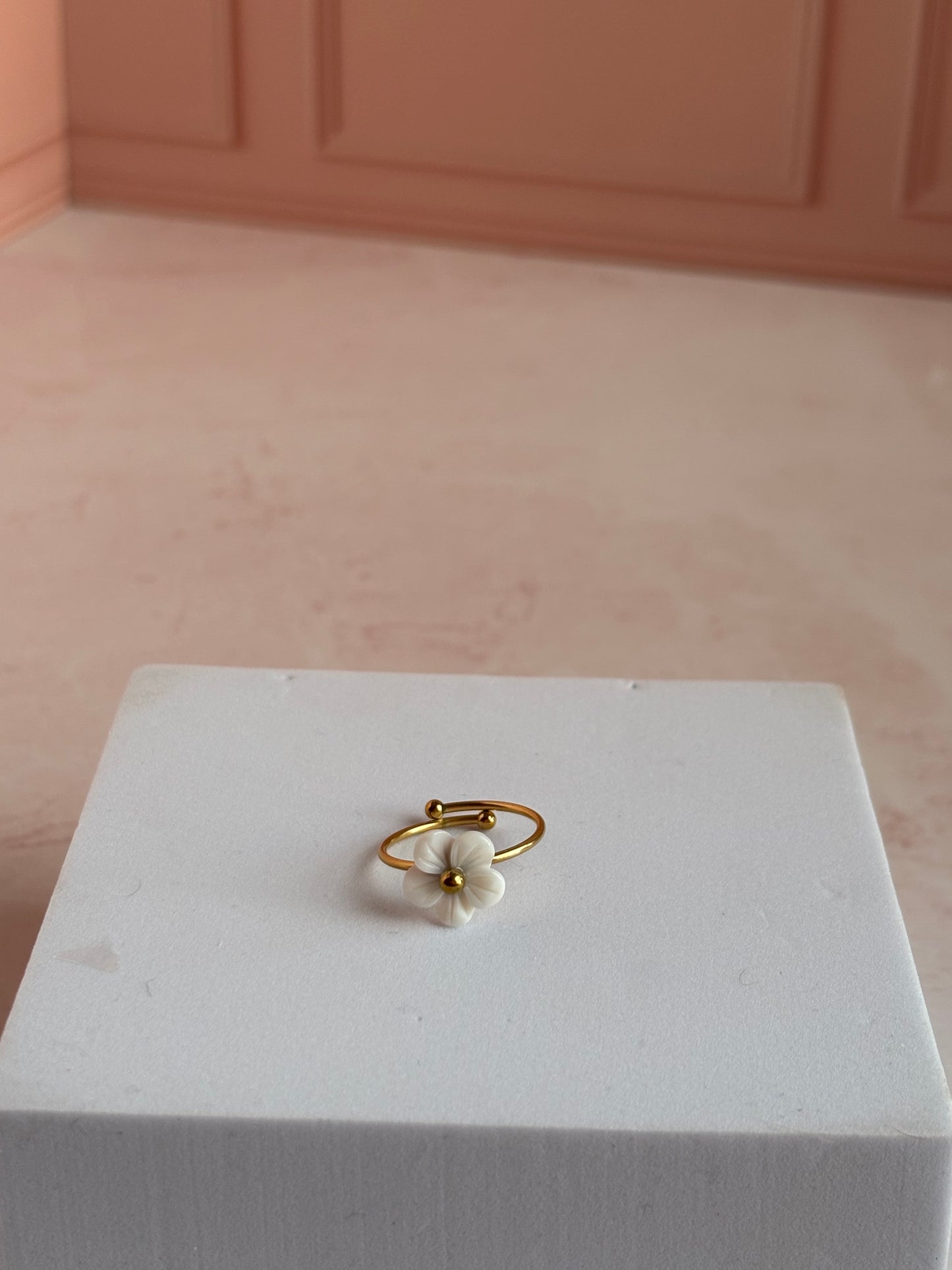 Daisy ring