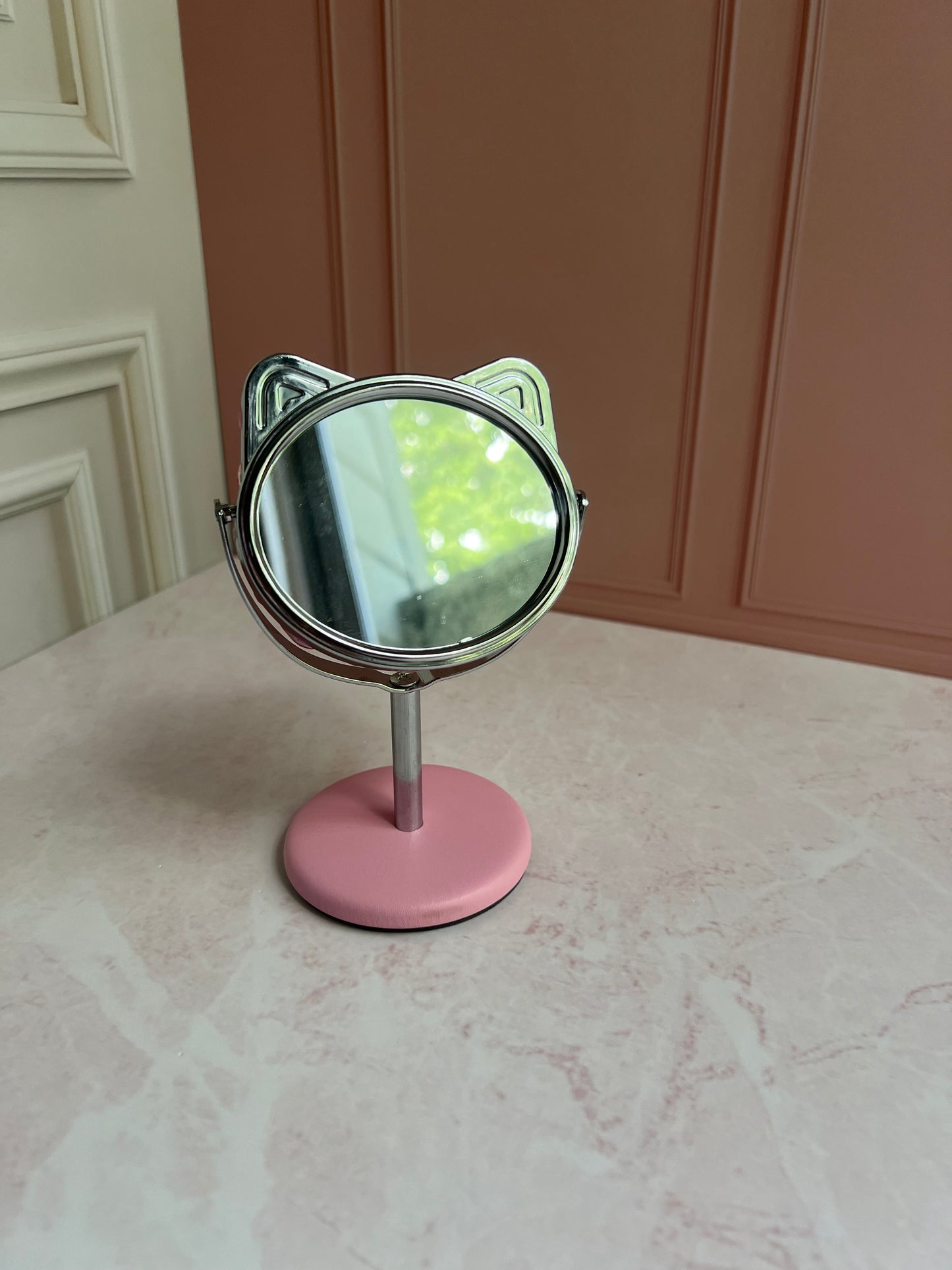 Hello kitty mirror