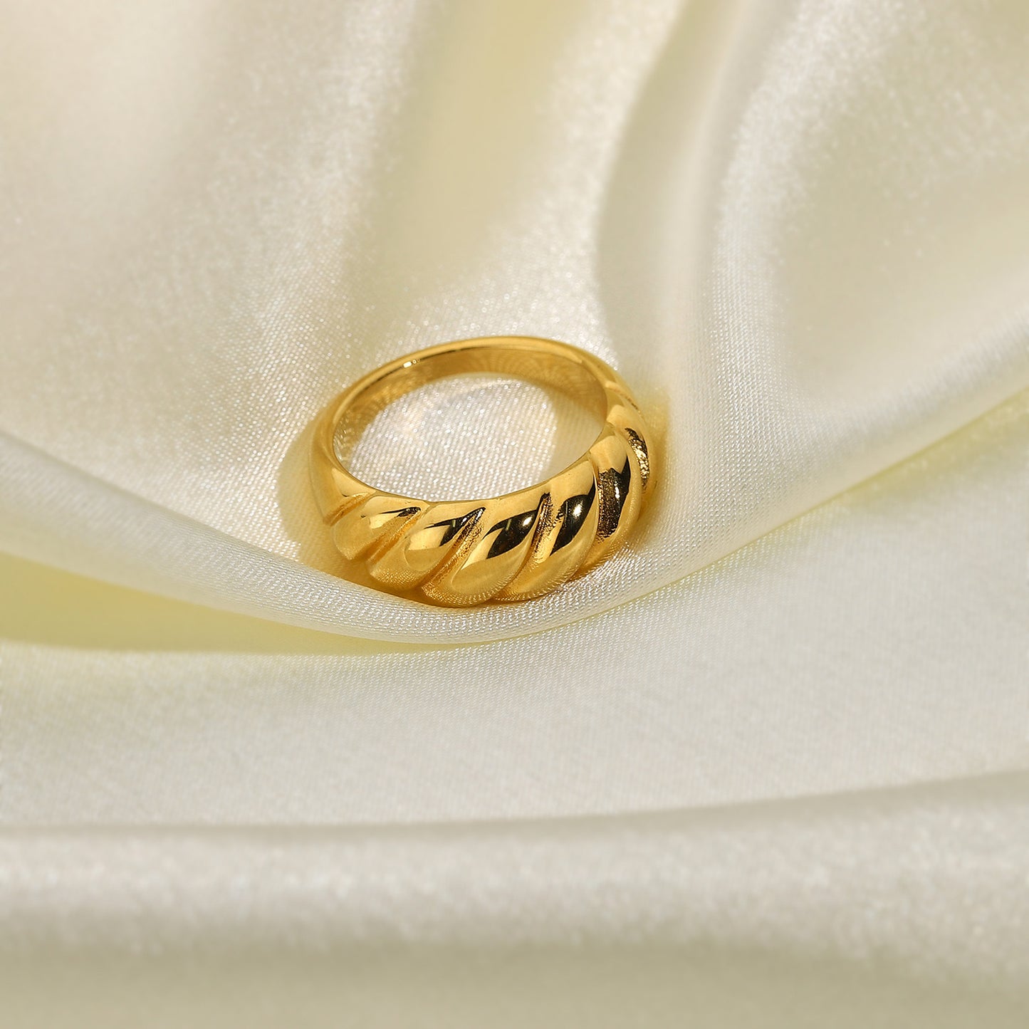 Croissant Ring