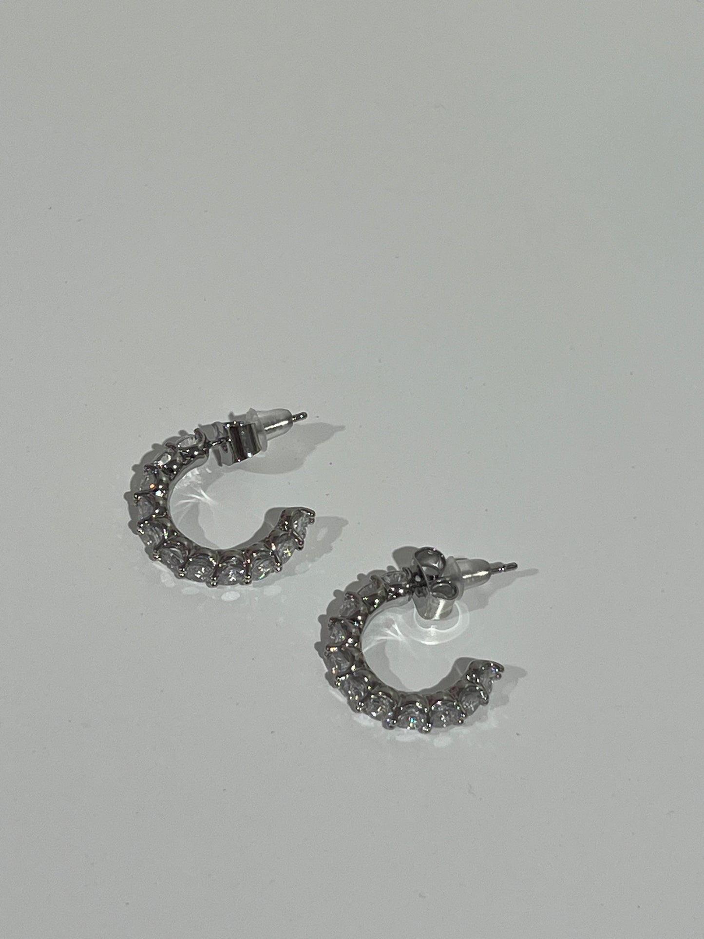 Rhinestone silver earring 01