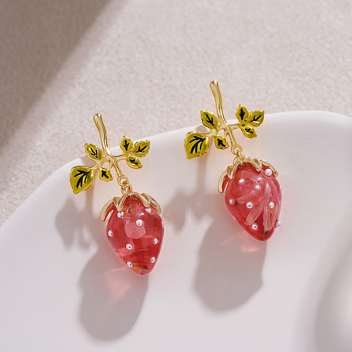 Fresita Pearl Earrings