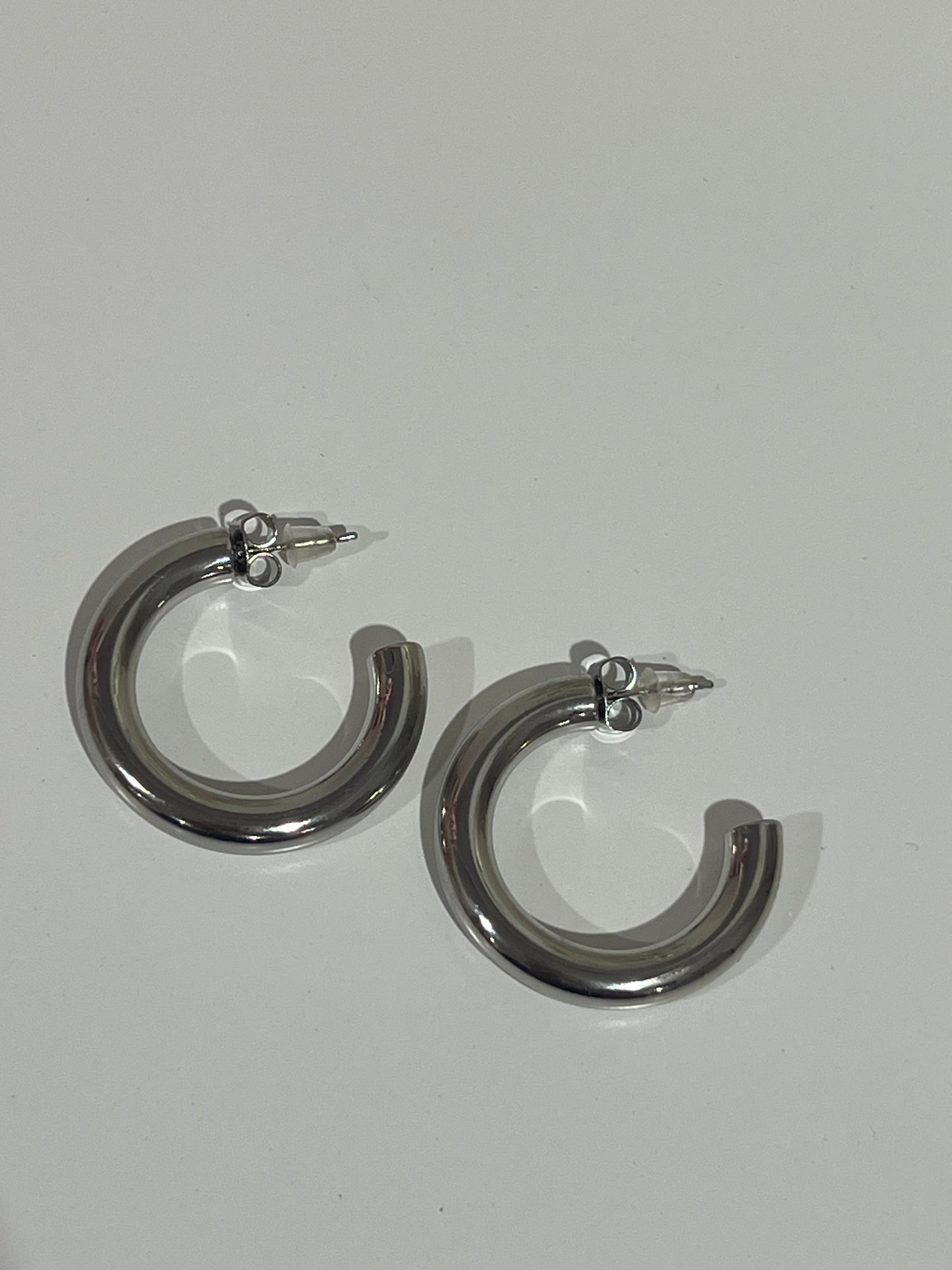 Xiomara silver hoop