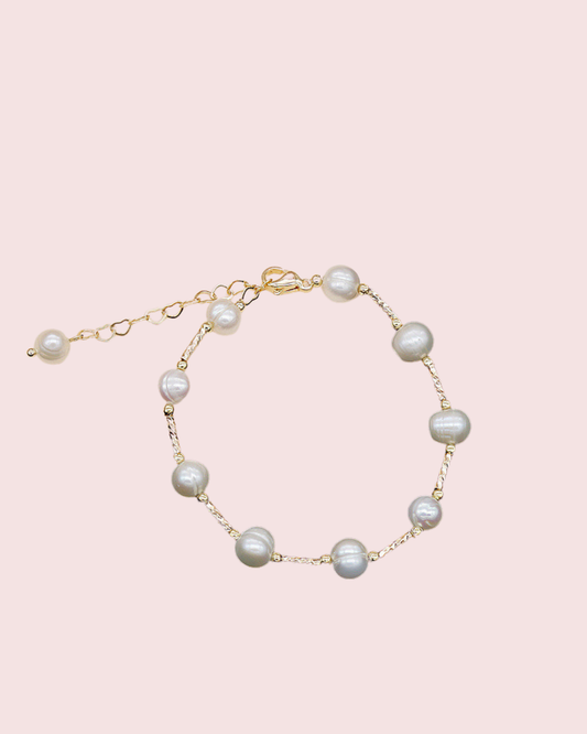 Pearl Detailed Summer Bracelet