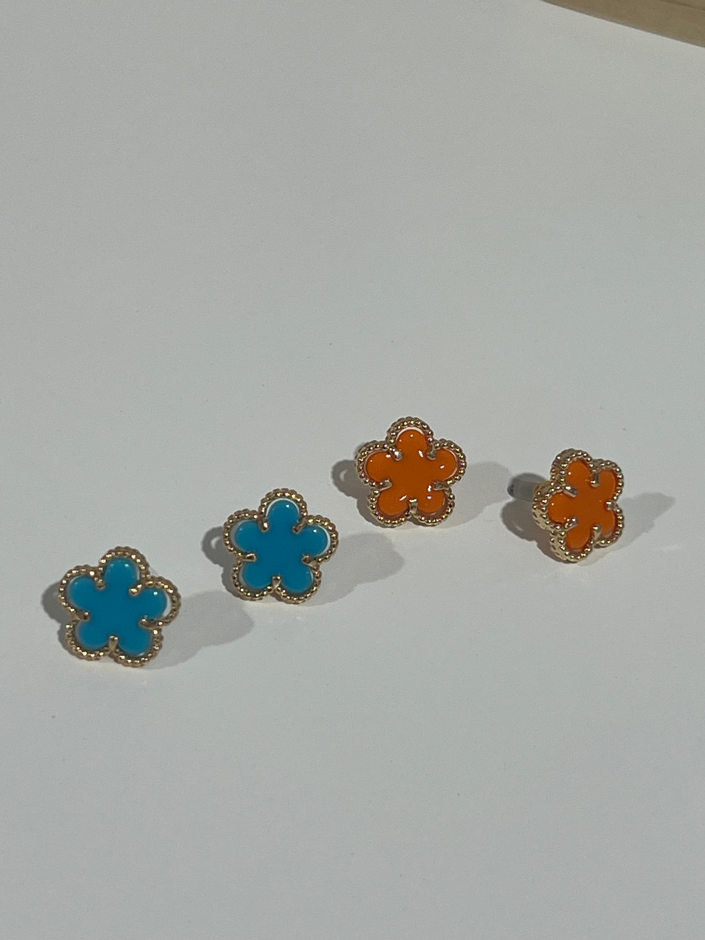 Flor Studs